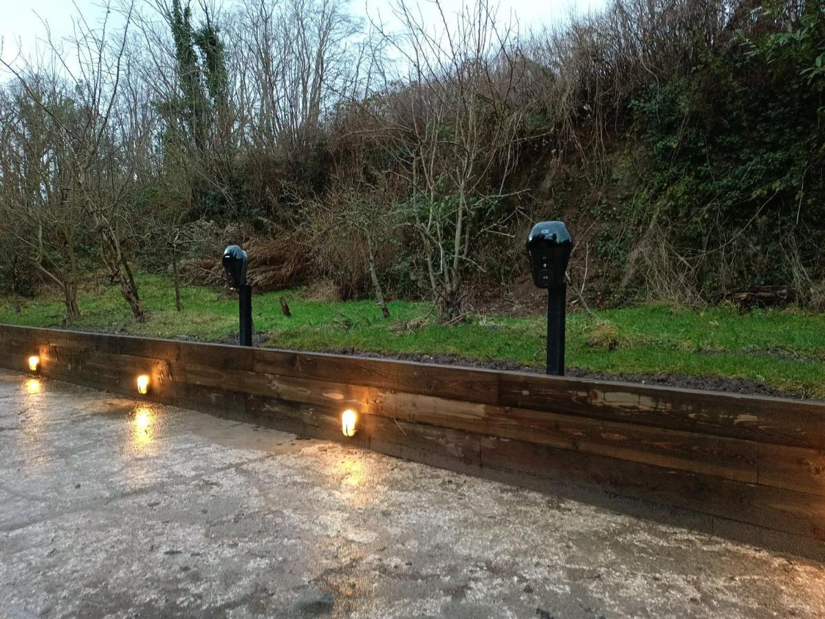 The West Wing At Eriviat Hall Hot Tub Henllan  Exterior photo