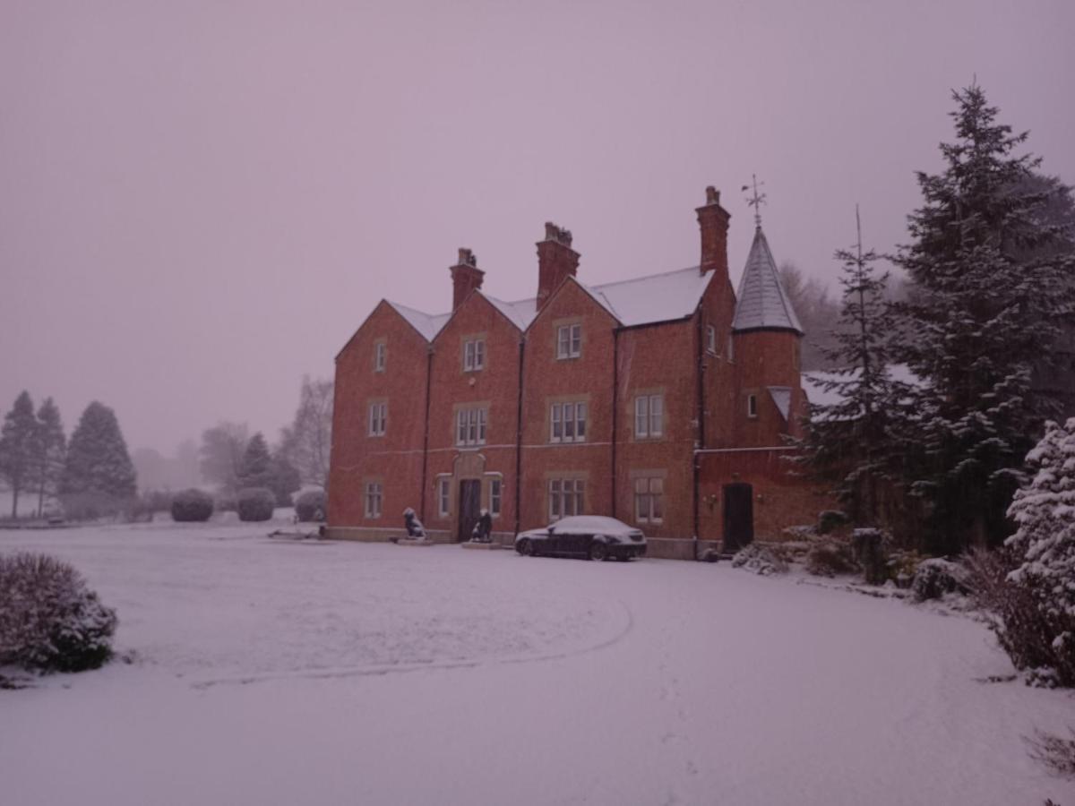 The West Wing At Eriviat Hall Hot Tub Henllan  Exterior photo