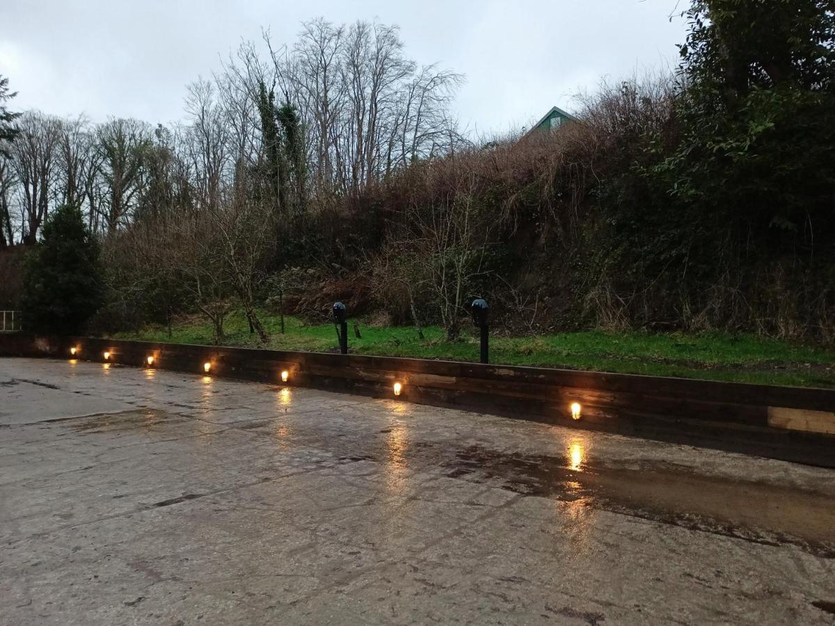 The West Wing At Eriviat Hall Hot Tub Henllan  Exterior photo